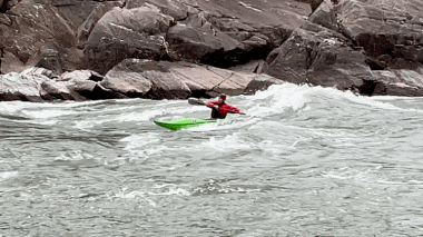 Apex Ringer completes 360º flat spin on Rocky Island Wave, Potomac River.